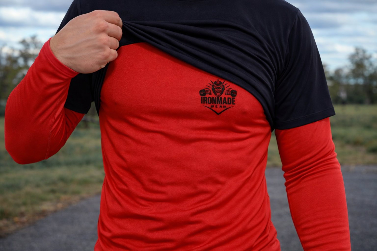 Men’s Baselayer in Fire Red, regular fit training baselayer built for movement and performance