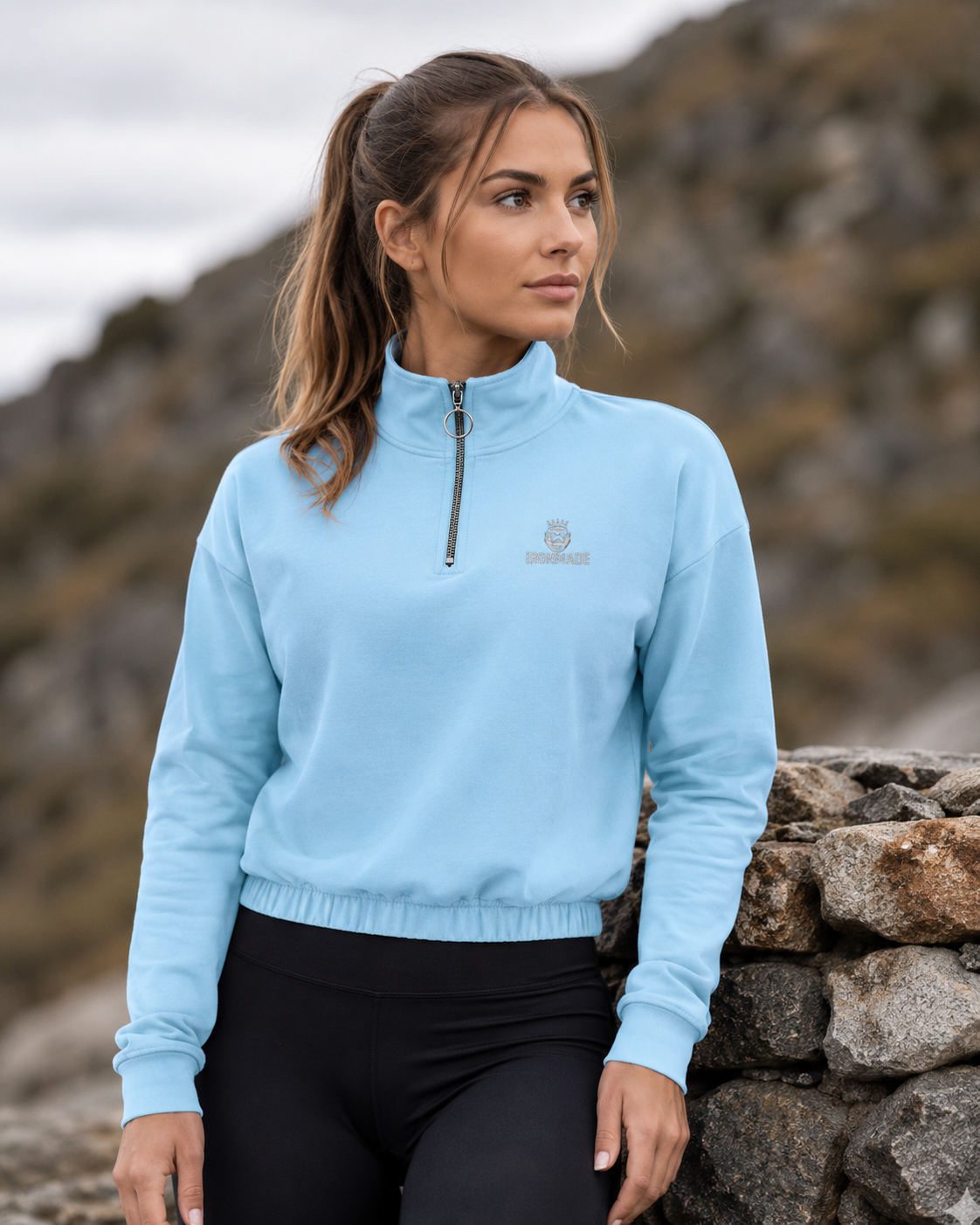 Women’s ¼ Zip Cropped Style Top