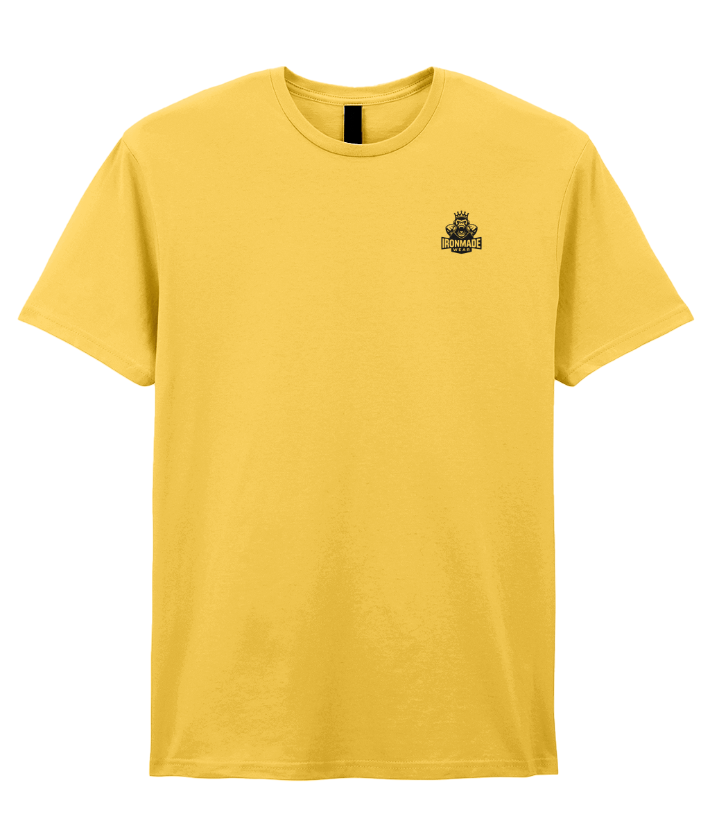 Daisy: Men’s double logo ringspun T‑shirt in Daisy