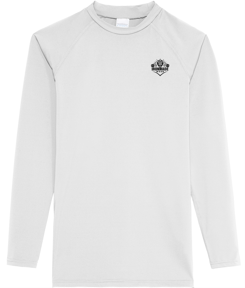 Men’s Baselayer in Arctic White, regular fit Neoteric™ performance baselayer for moisture control and comfort.